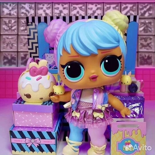 Lol omg и Rainbow High