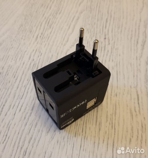 Универсальное зарядное устройство адаптер 2usb