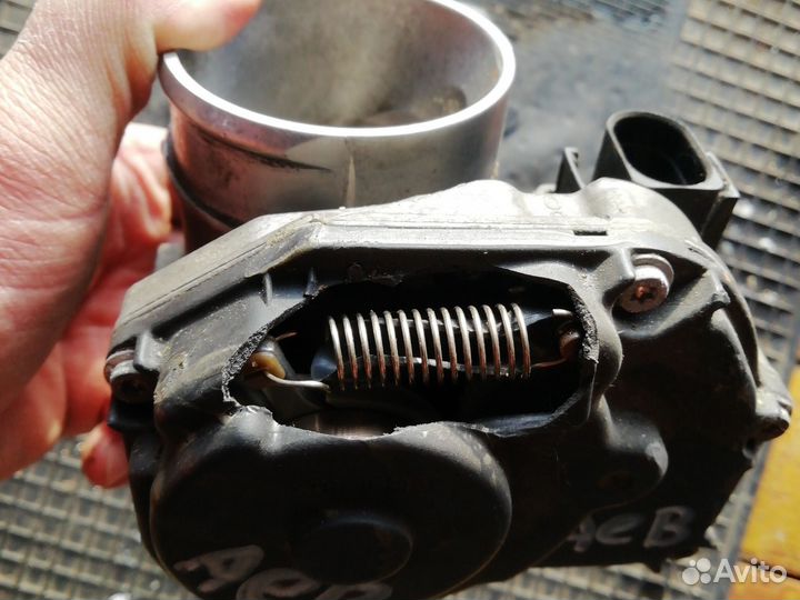 Дроссельная заслонка aeb 1.8 T пассат б5