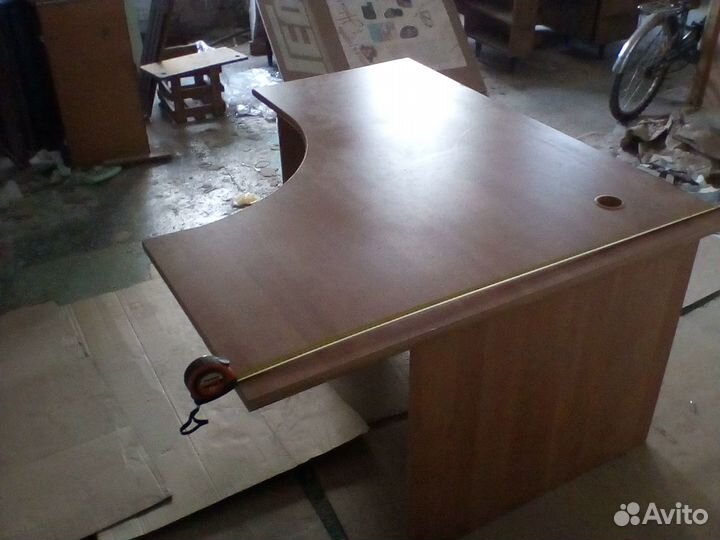 Стол угловой