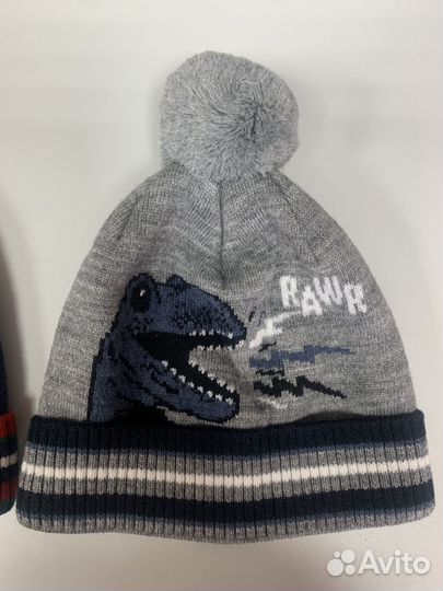 Шапка демисезонная/ тёплая зима с динозавром