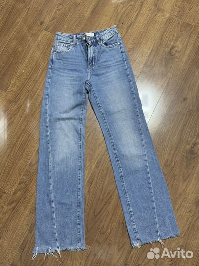 Джинсы stradivarius