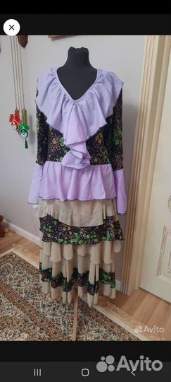 Продаю костюмы