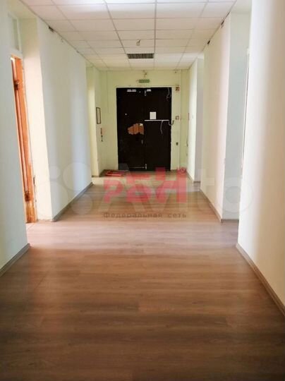 Офисный этаж 11 кабинетов 387 кв.м