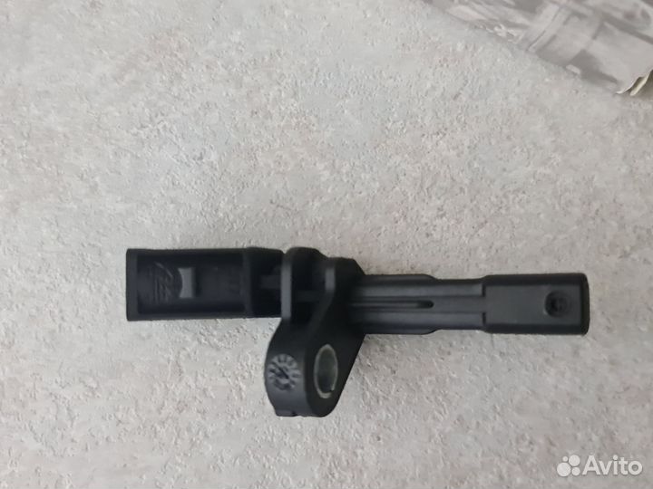 Новый датчик ABS задний правый
