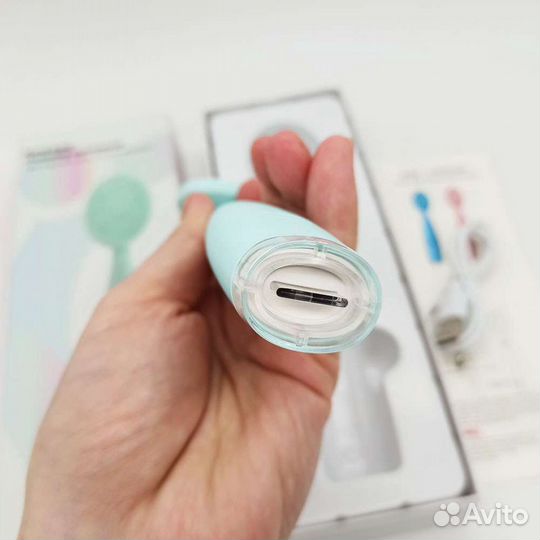 Щётка массажная новая