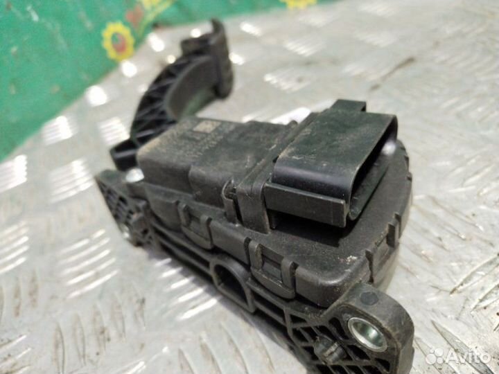 Педаль газа Ford Focus 2 седан 1.8 2008