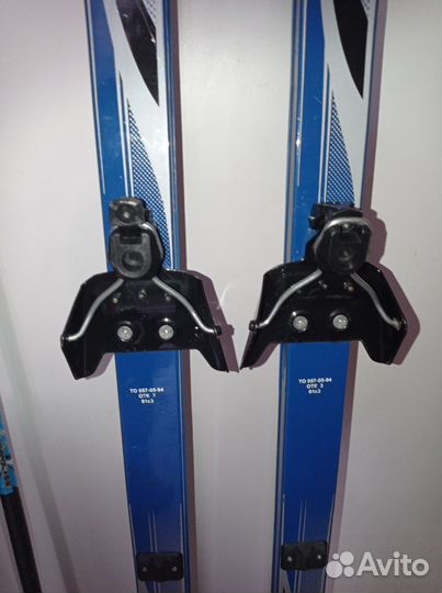 Беговые лыжи,палки,ботинки