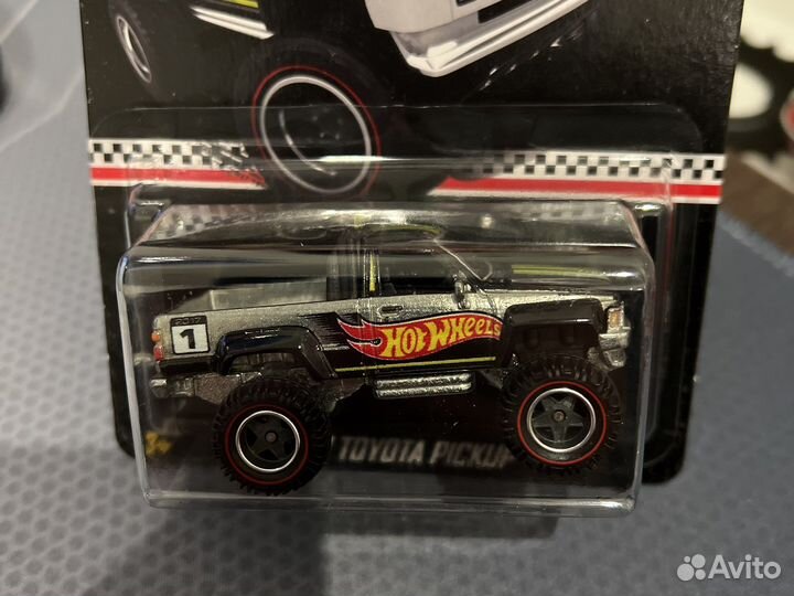Hotwheels Toyota pickup Collectors Edition 1/64
