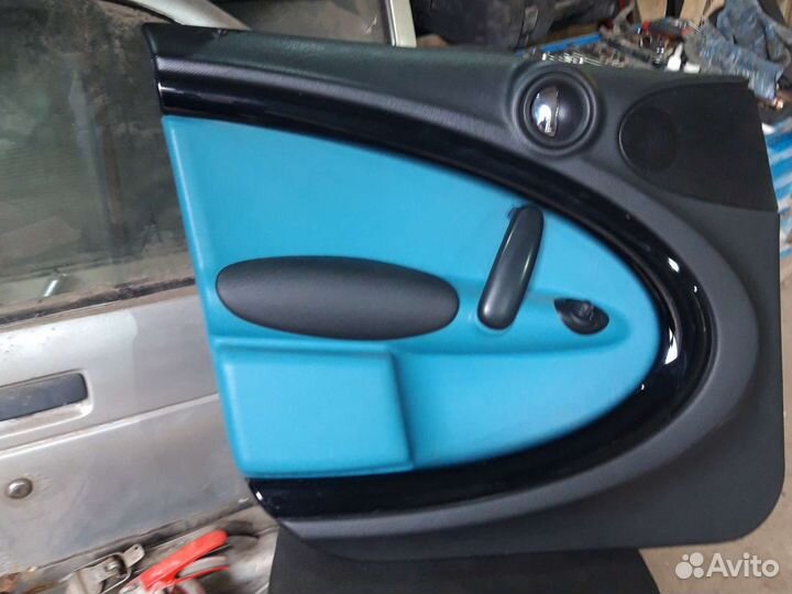 Обшивка передней левой двери Mini Countryman R60