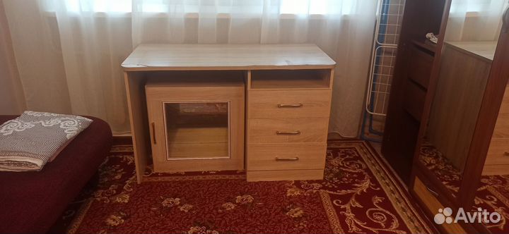 Письменный стол