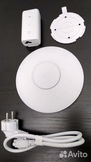 Точка Wi Fi Ubiquiti Unifi nano HD и блок питания