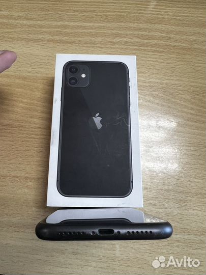 iPhone 11, 64 ГБ
