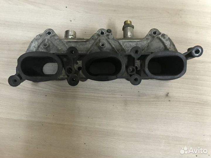 Коллектор впускной Audi Q5 8R с2008-2017г с2008-20