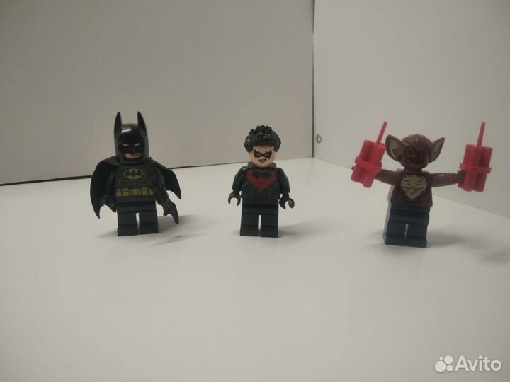 Lego DC 76011 Бэтмен:Атака Человека-Летучей мыши