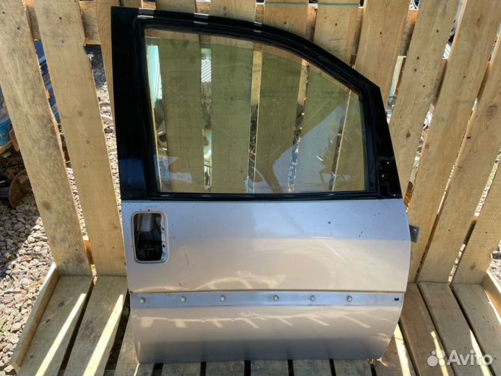 Дверь передняя правая Peugeot 806