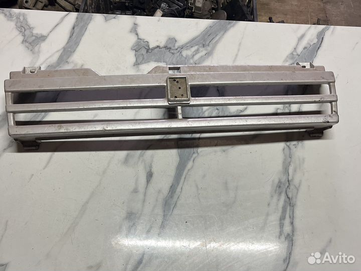 Решетка радиатора2109