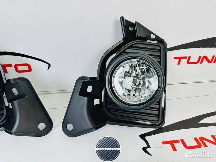 Противотуманные фары Toyota Hiace