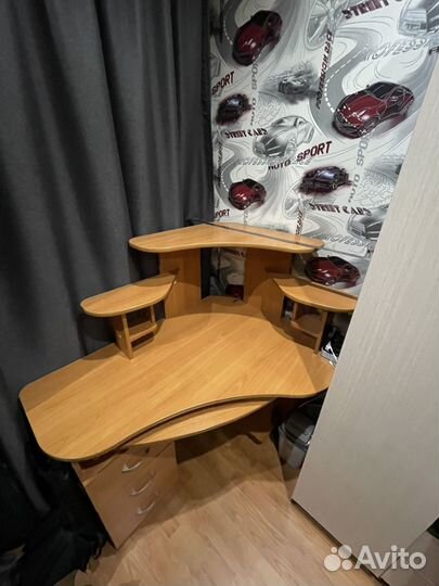 Компьютерный стол