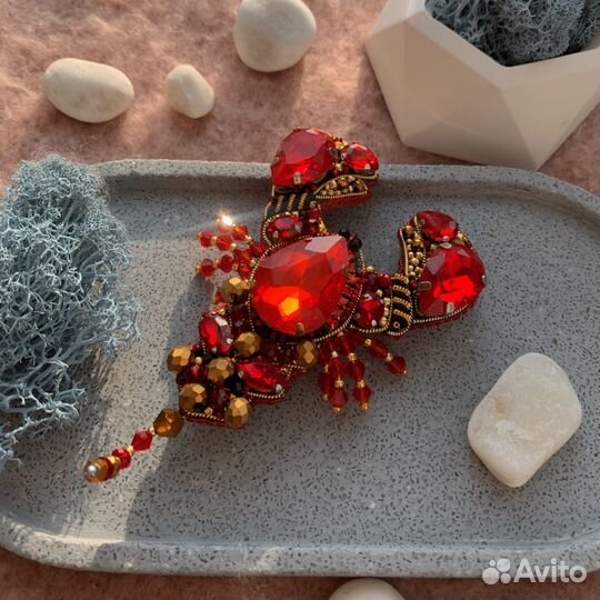 Брошь скорпион
