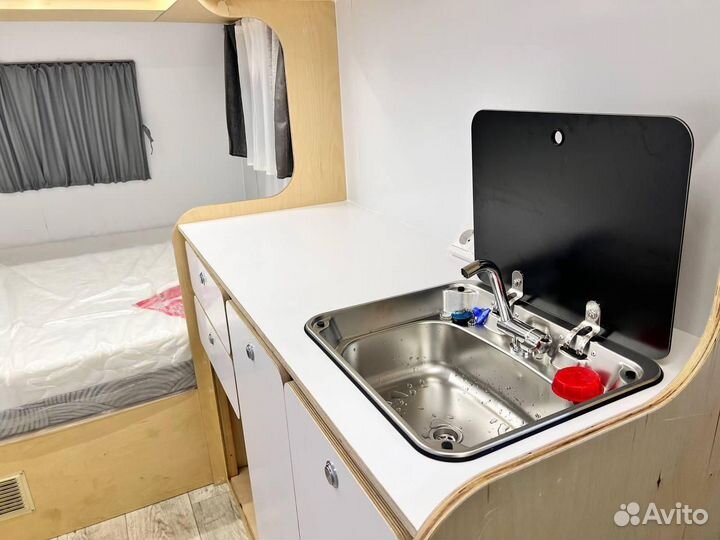 Прицеп-дача Lipov Waggon К500, 2025