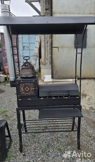 Мангальная зона. Мангал с крышей