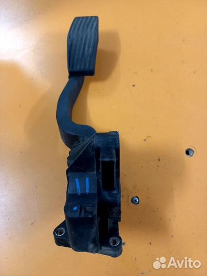 Педаль газа Opel Corsa D