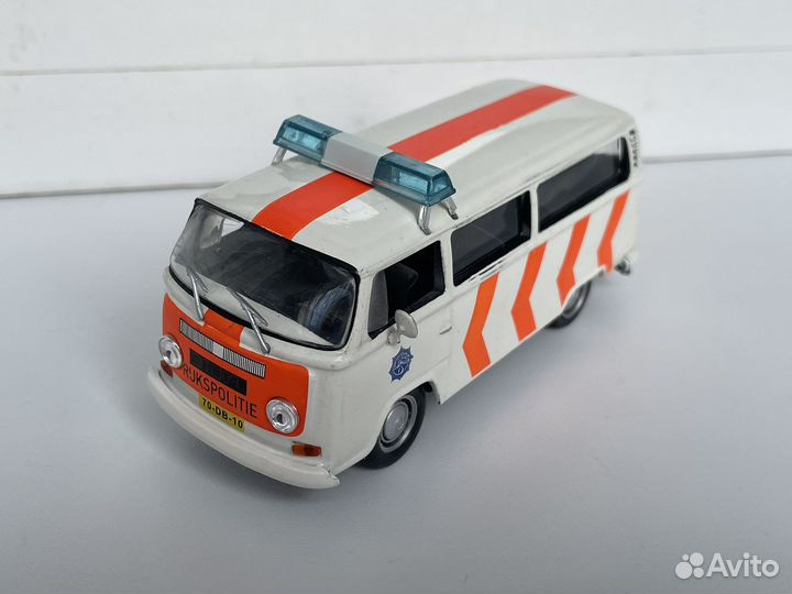 Полицейские машины мира 1:43