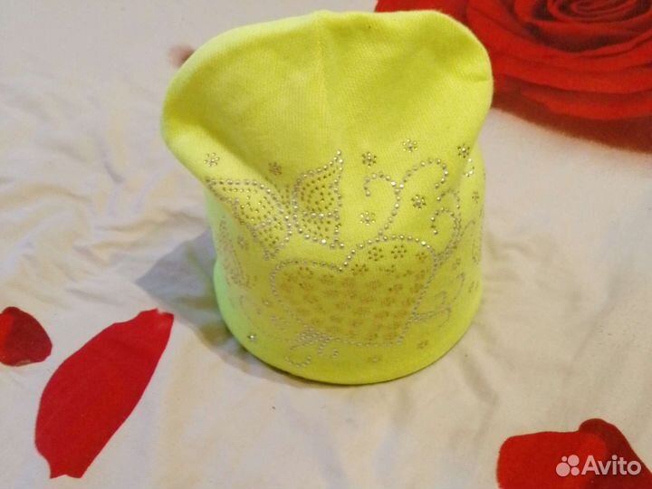 Шапка для девочки новая