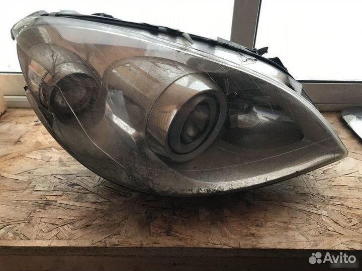 Фара правая Mercedes-Benz B-Class W245