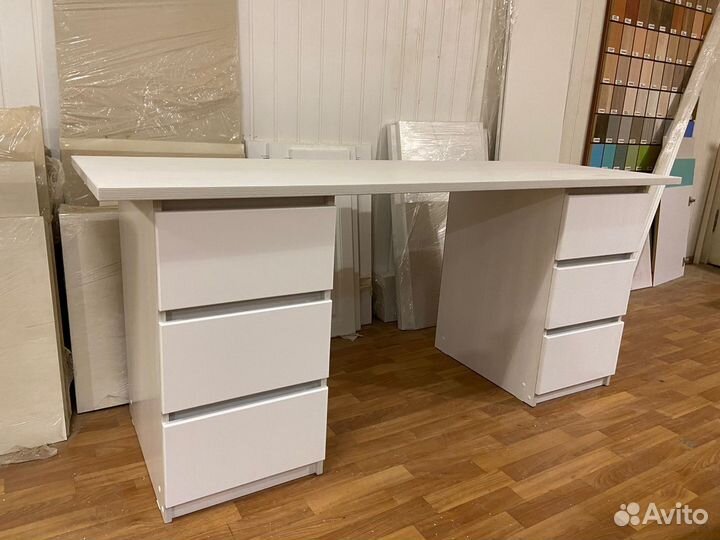 Письменный / компьютерный стол