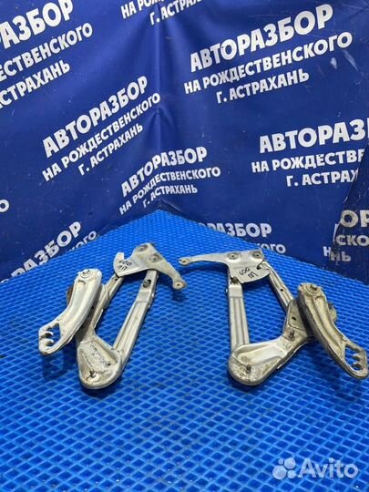 Петля капота Mercedes-Benz W140 седан 1993