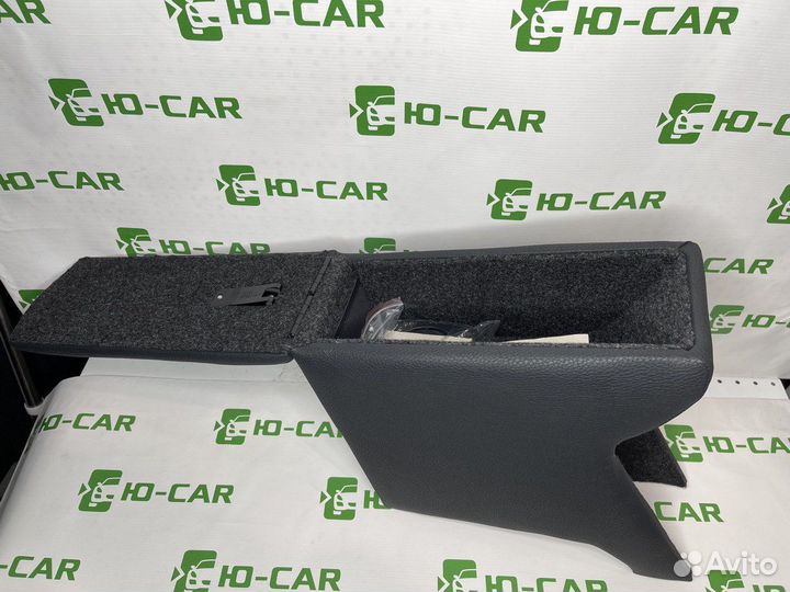 Подлокотник Toyota Vitz 10-20 2WD Бардачок