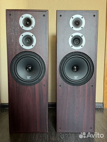 Напольные акустические колонки