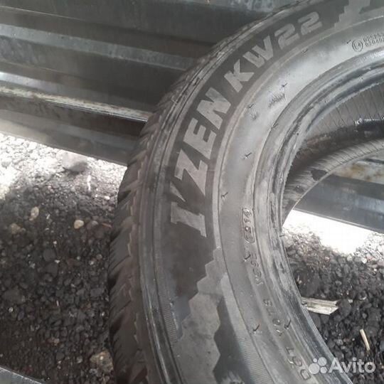 Kumho I'Zen KW22 215/60 R16