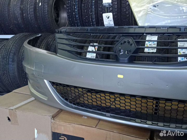 Бампер передний Рено Логан фаза 2 окрашенный(Новый