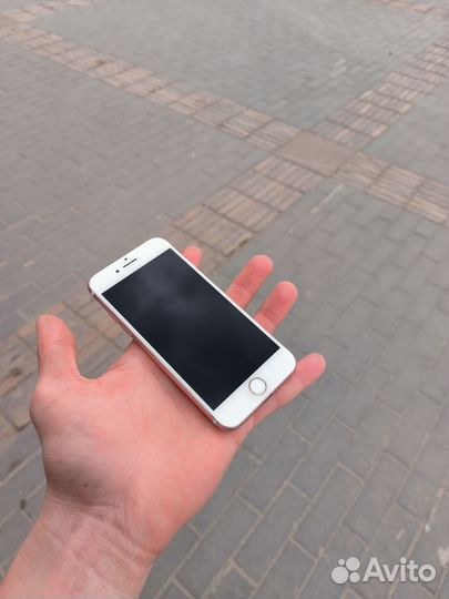 iPhone 7, 32 ГБ
