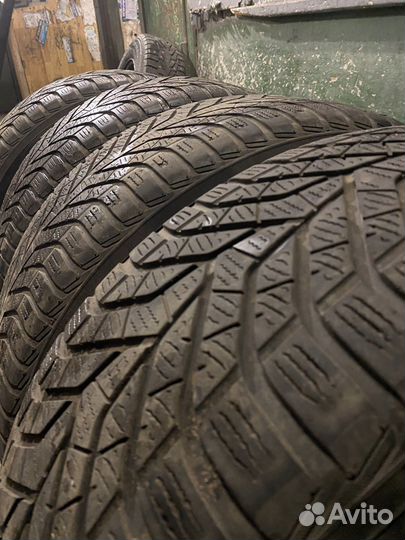 Yokohama W.Drive V905 235/55 R17 103V