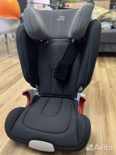 Автокресло Britax Romer kidfix2 xp (15-36кг)