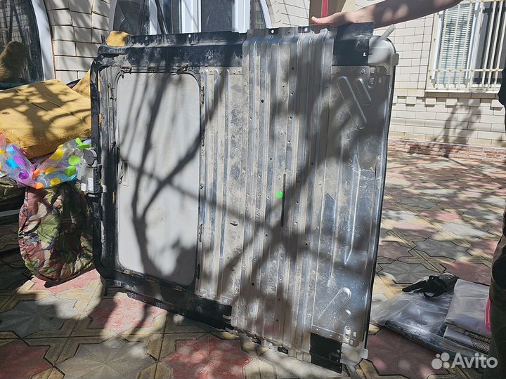 Люк на крышу