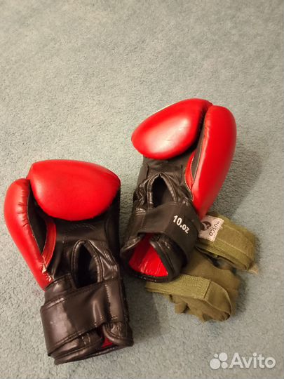 Боксерские перчатки 10 oz
