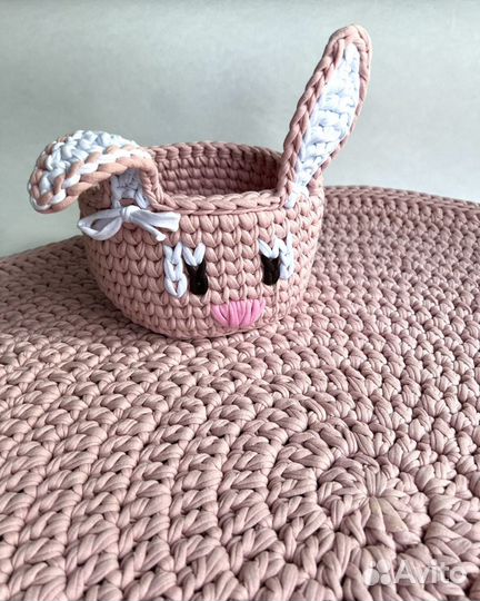 Коврик детский и корзинка заяц