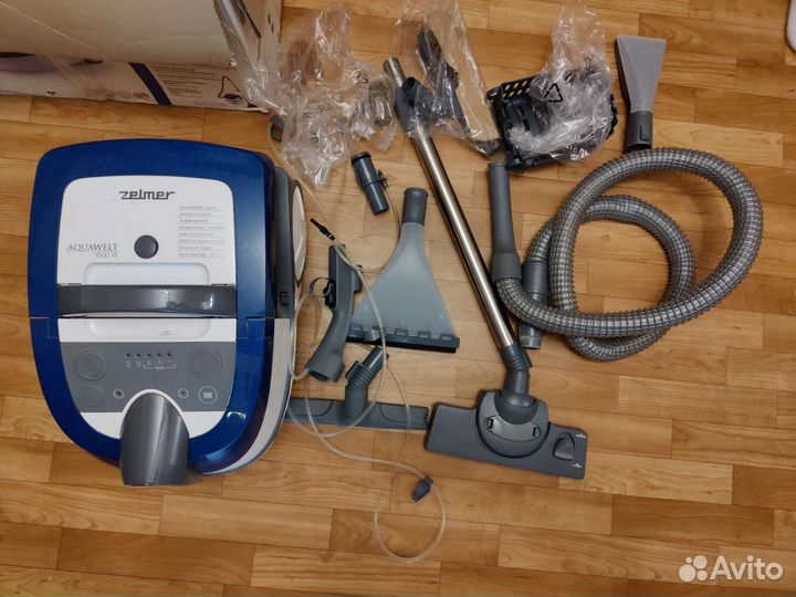 Пылесос Zelmer Aquawelt 1600W моющий