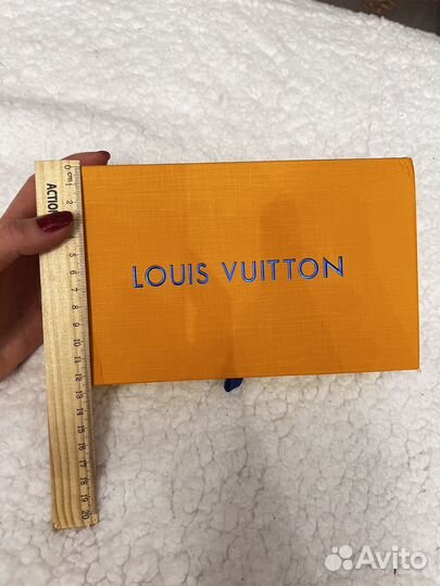 Коробочка и пыльник Louis Vuitton
