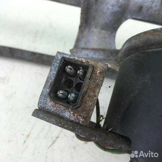 Моторчик стеклоочистителя передний бмв Е28