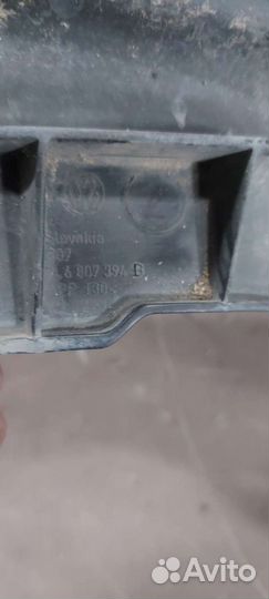 Кронштейн заднего бампера на Volkswagen Touareg