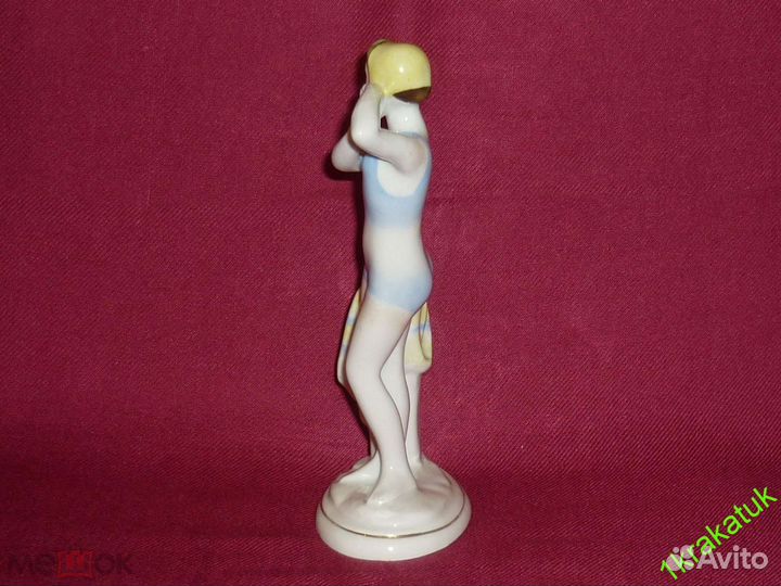 Девочка, юная пловчиха. лфз, клеймо целая