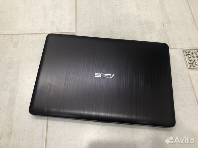 Ноутбук asus