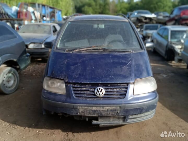 В разборе Volkswagen sharan 1.8T 2000 год