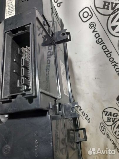 Панель приборов VW Jetta 5 / Golf 5